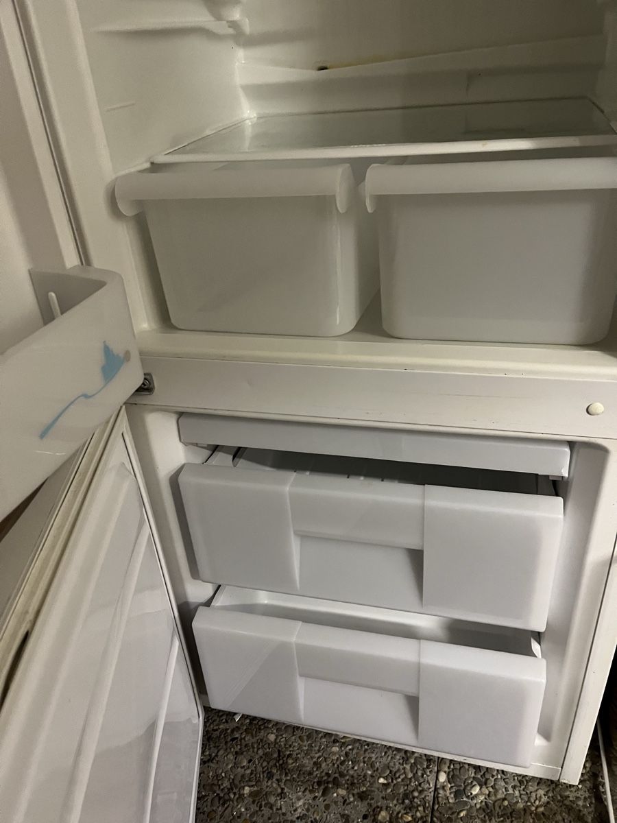 Kühlschrank: Frigorifero con 2 cassetti congelatori marca mio star – Gebraucht aus Nussbaumen AG von leone2000 3
