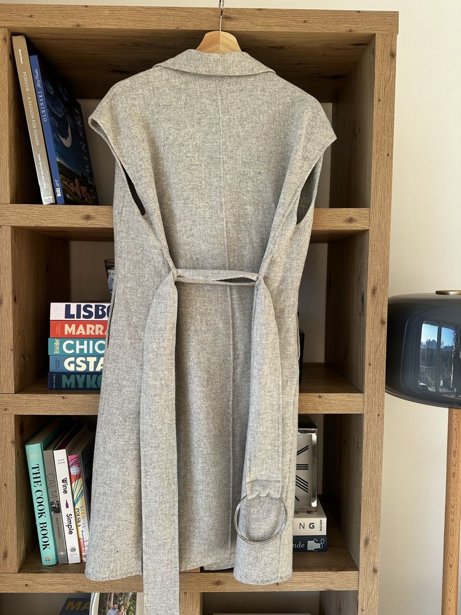 Zara Giacche: Veste sans manches grises hand made S – Nuovo (secondo la descrizione) da La Croix (Lutry) venduto da secondhandZara 6