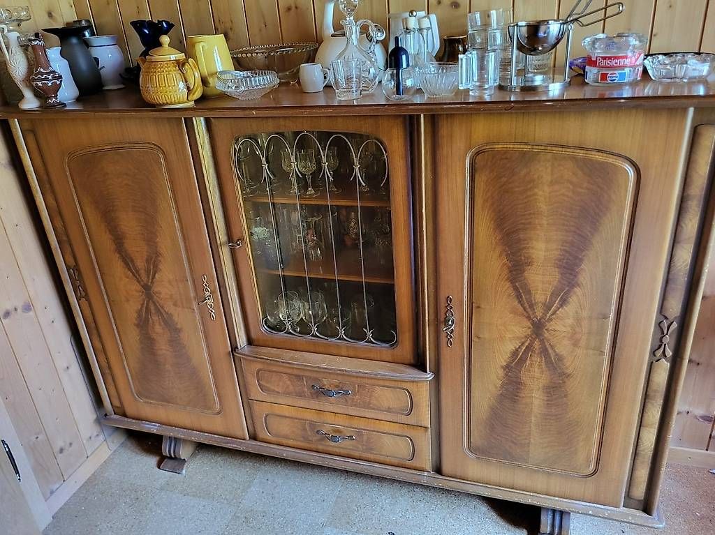 Schränke: Wohnzimmerschrank – Gebraucht aus Wolfenschiessen von Benji027
