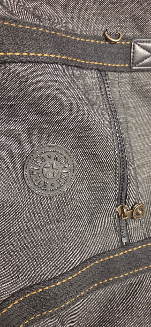 Kipling Sacs femmes: Kipling grosse Handtasche Grau Denim Optik, – D'occasion à Subingen par DENDLE20 1