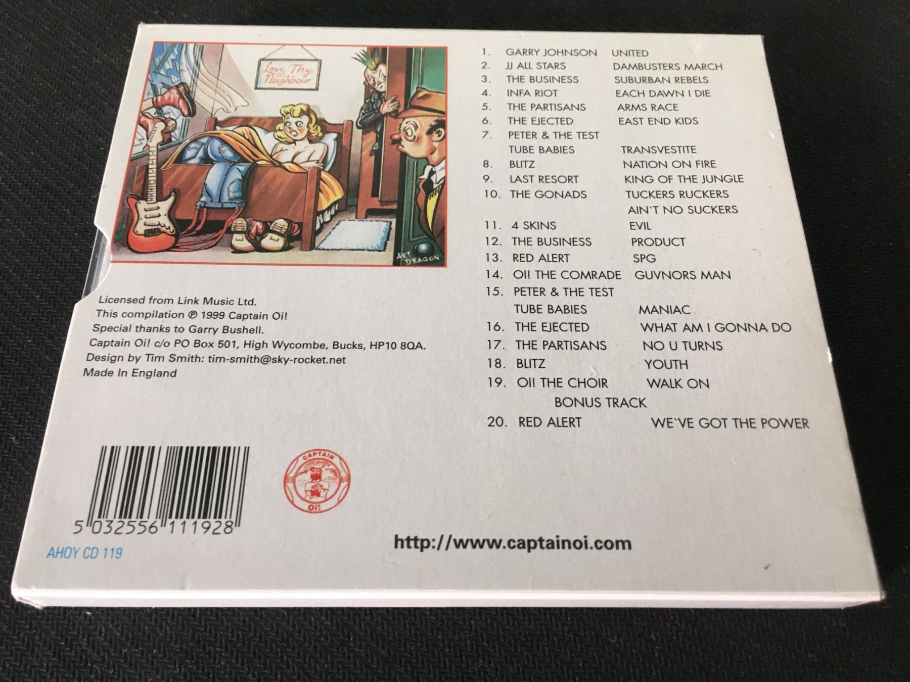 CD: Various – Carry On Oi!! -CD- – Usato da St.Gallen venduto da MedienJoe 2