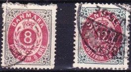 2 Timbres anciens - 1875 - Danemark - Obl.