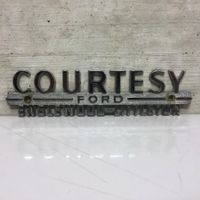 Badge Dealer Courtesy Ford Plakette