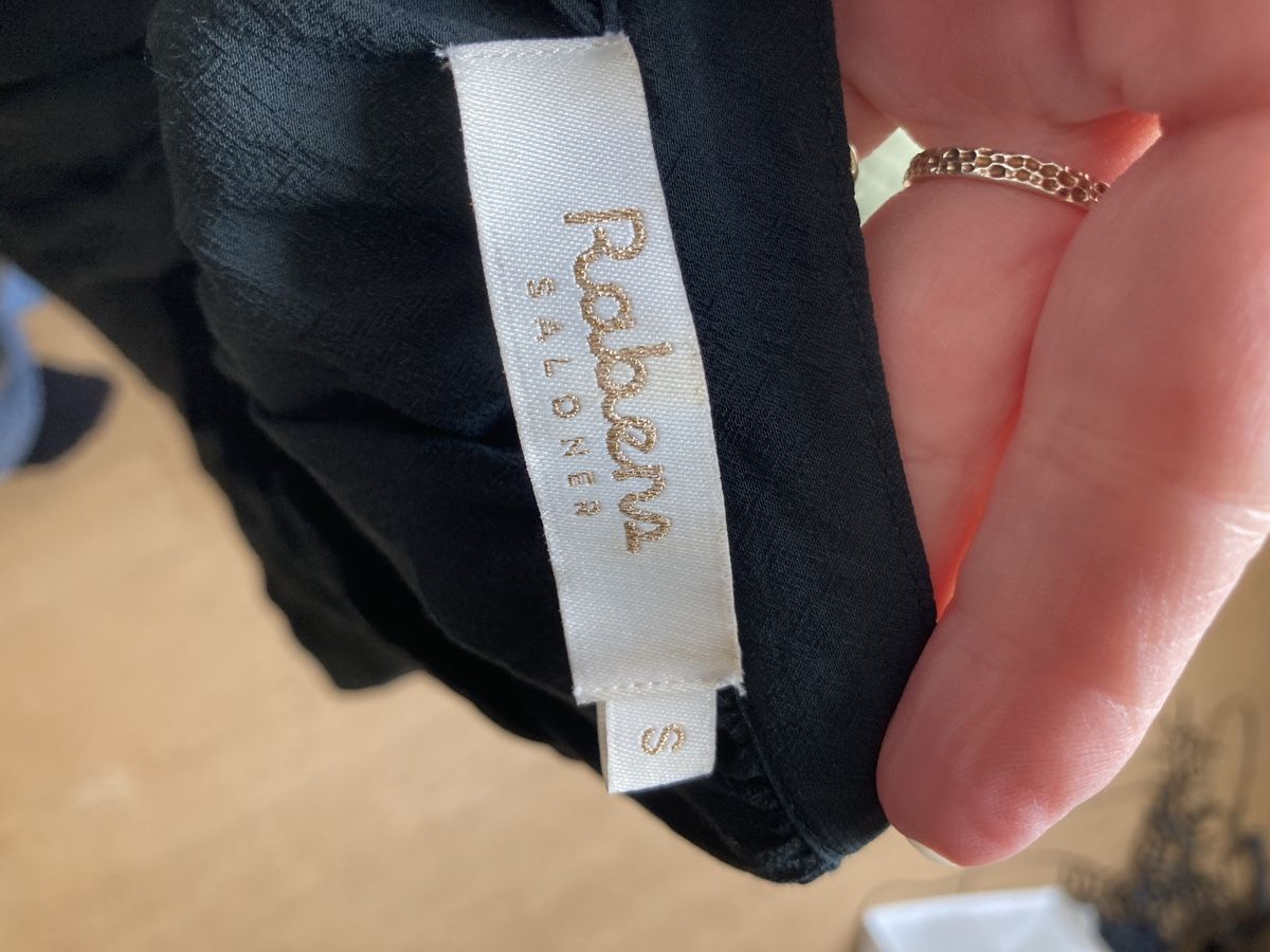 Rabens Saloner Kleider: Kurzes Kleid der Marke Rabens Saloner, Grösse S, neu – Neu (gemäss Beschreibung) aus Binningen von kku01 2