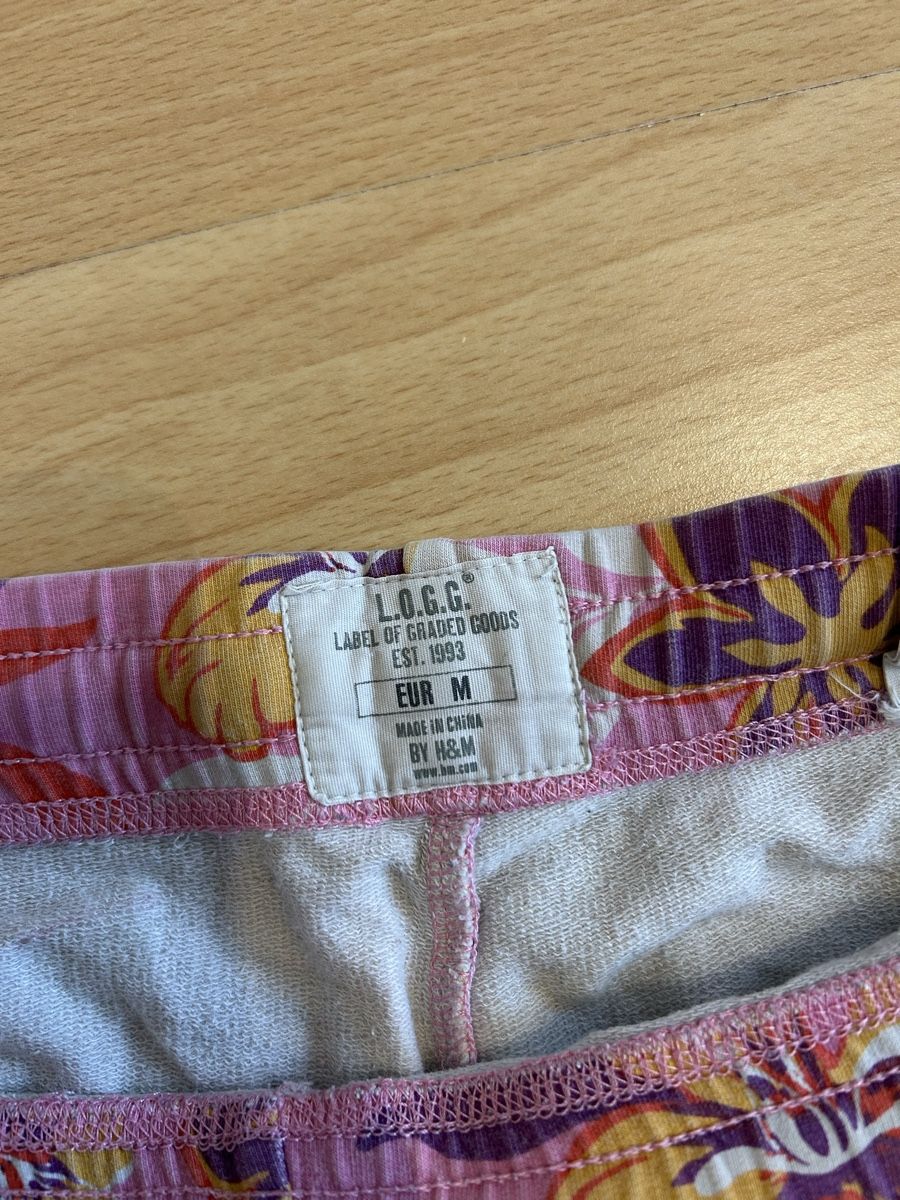 H&M Hosen: H&M L.O.G.G. Shorts mit Blumenmuster, Grösse M – Gebraucht aus Biel/Bienne von SandraDG 3