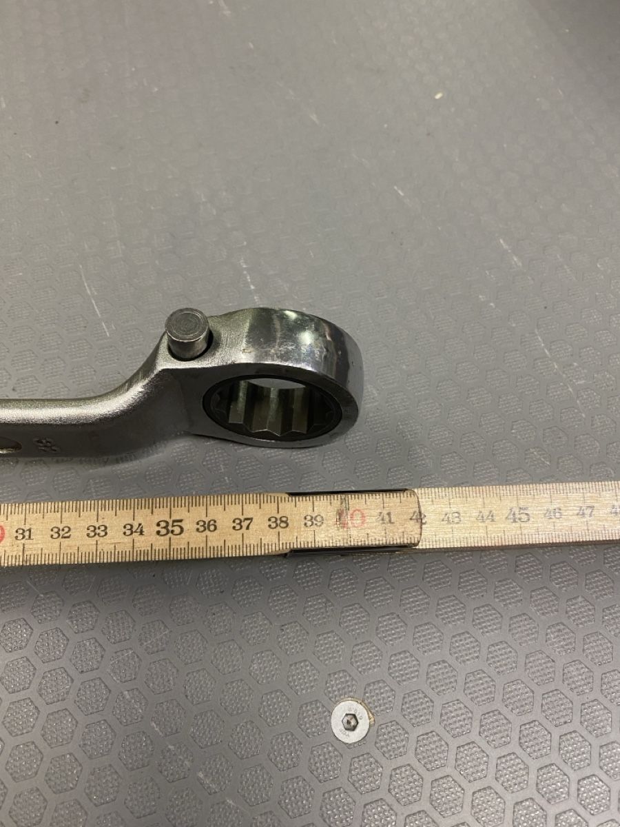 Alle Werkzeuge: Ratschen Ringmaulschlüssel 30/32 – Gebraucht aus Wabern von HK-Design 5
