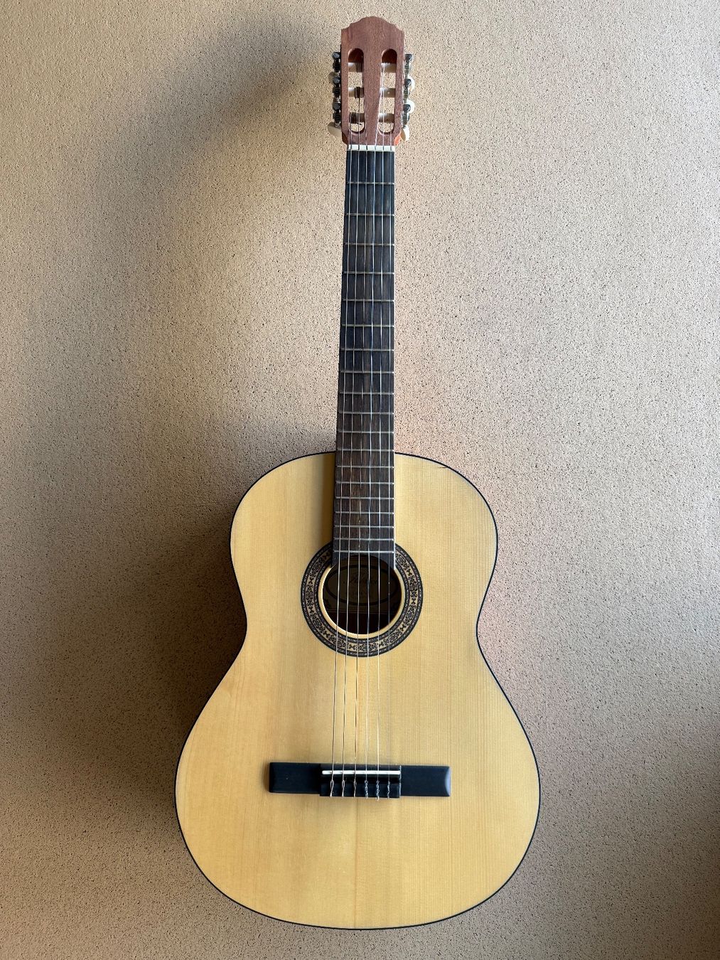 Strumenti musicali: Guitare classique Iberica mod. 1SM – Usato da St-Gingolph venduto da GoldenKeys