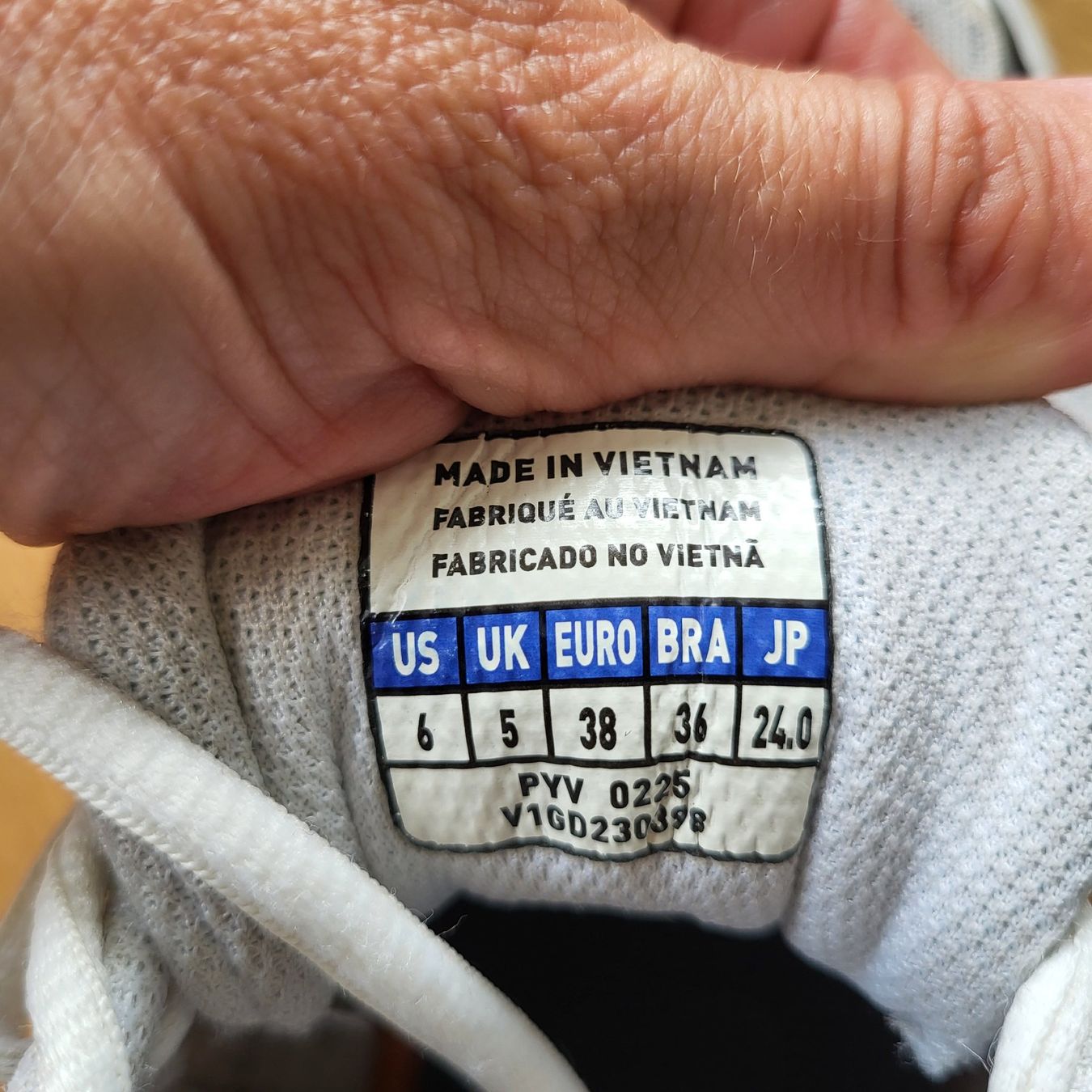 Mizuno Chaussures hommes: Mizuno Hallenturnschuh – D'occasion à huttwil par Fasnacht5 2