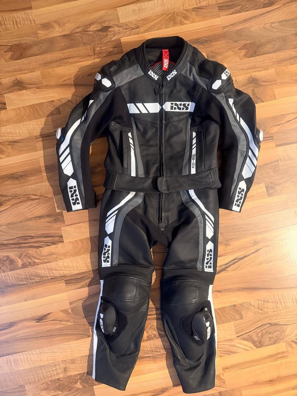 IXS Completi, tute sportive e funzionali: IXS Lederkombi Motorrad – Usato da Niederdorf venduto da fah_9wky 6