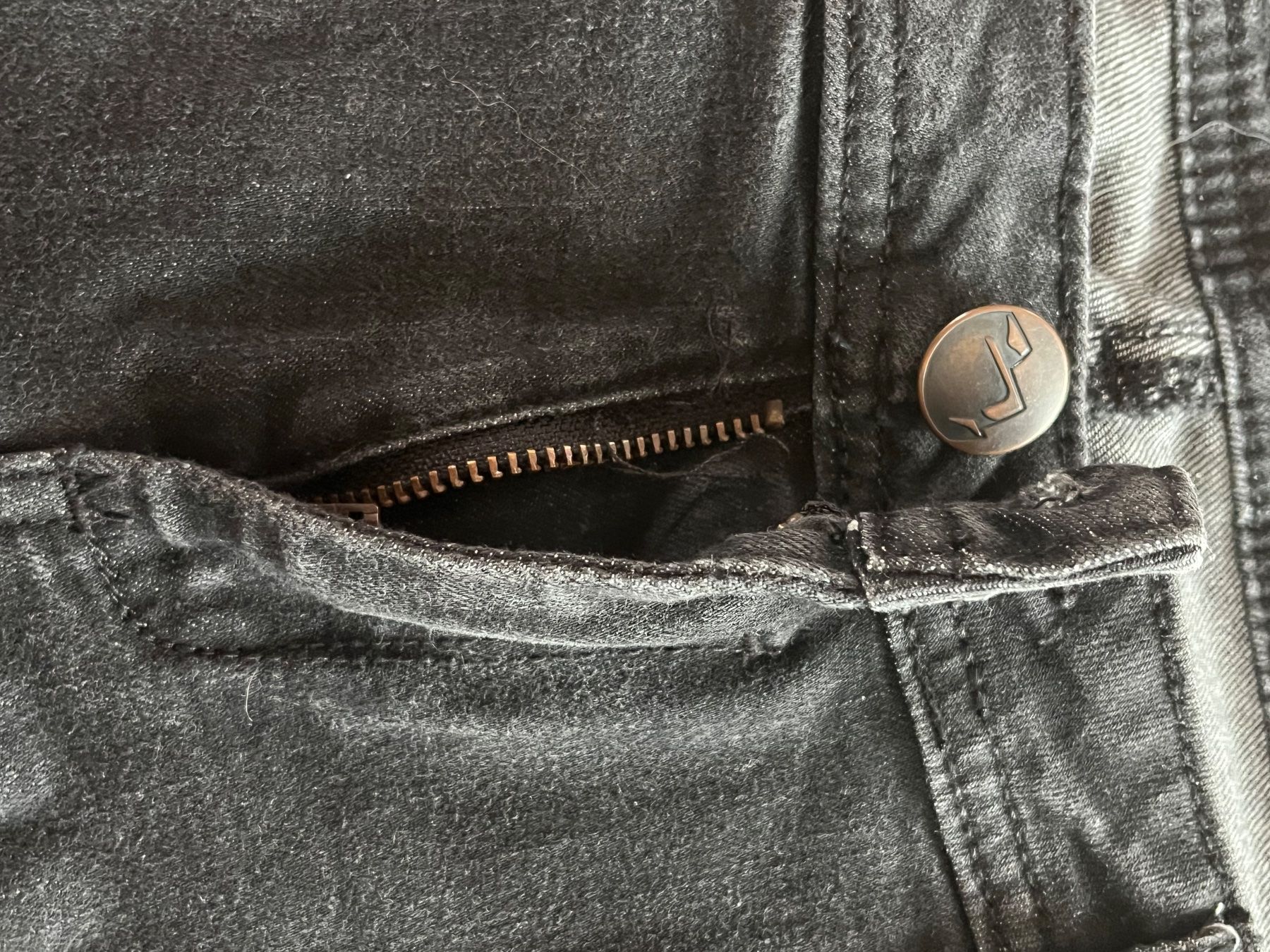 Jeans: Reitjeans Damen schwarz – Gebraucht aus Laupen BE von lee_ym6v 2