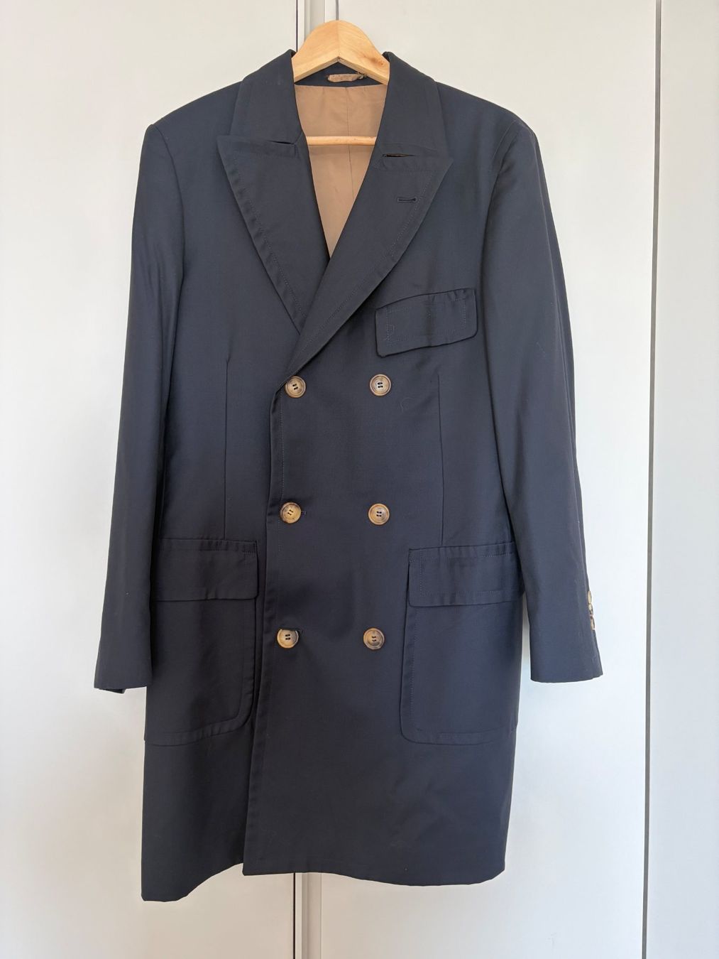 Brunello Cucinelli Cappotti: Brunello Cucinelli Navy Double-Breasted Cotton Coat - EU 50 – Usato da bassins venduto da theonlyrod