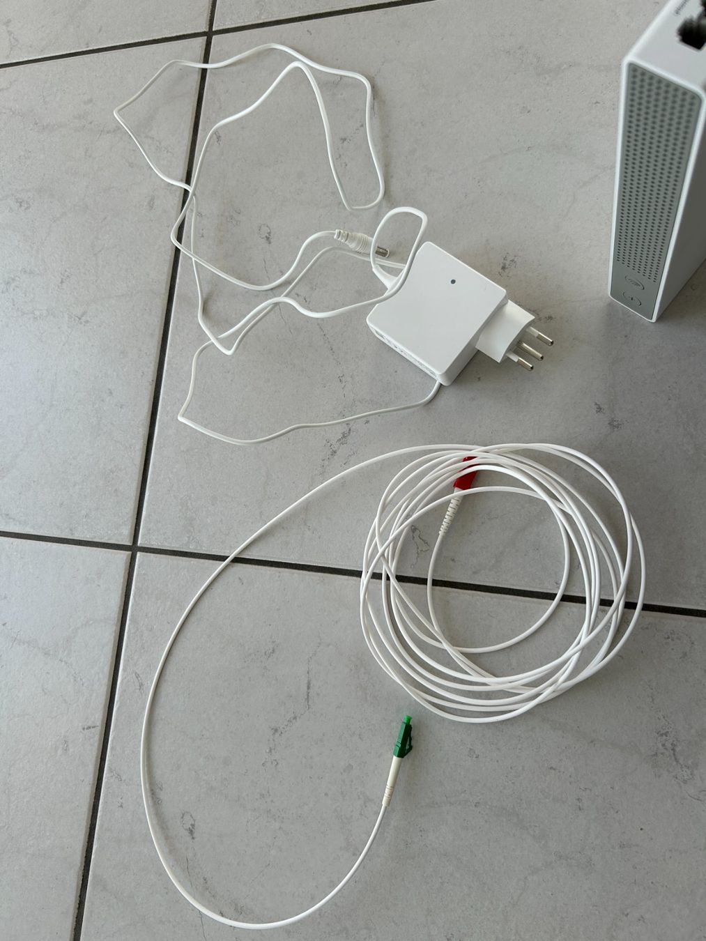 Swisscom Modem & Router: Swisscom Internet Box 4 Fiber – Usato da Uster venduto da Joelsimondunja 6