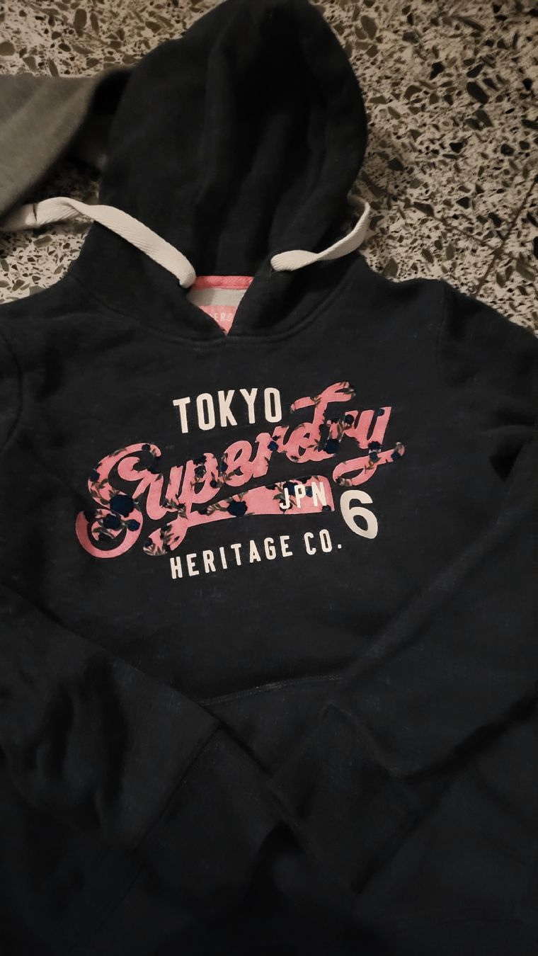 Pullover & Sweatshirts: 2 Superdry Kapuzenpullover grau / dunkelblau  – Gebraucht aus Nürensdorf von wuscheli0102 2