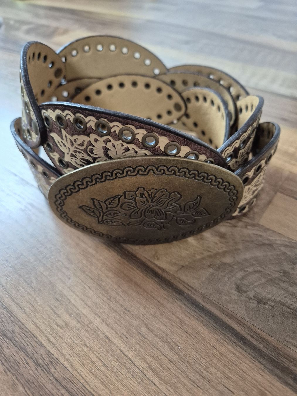 Gürtel: Vintage Gürtel, Blumenschnalle – Gebraucht aus Dulliken von sa_st