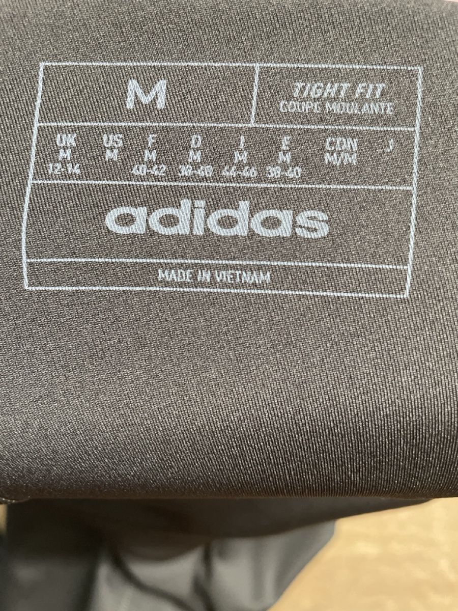 Adidas Leggings: Adidas Sportleggins – Usato da Thun venduto da nie_8v9b 2