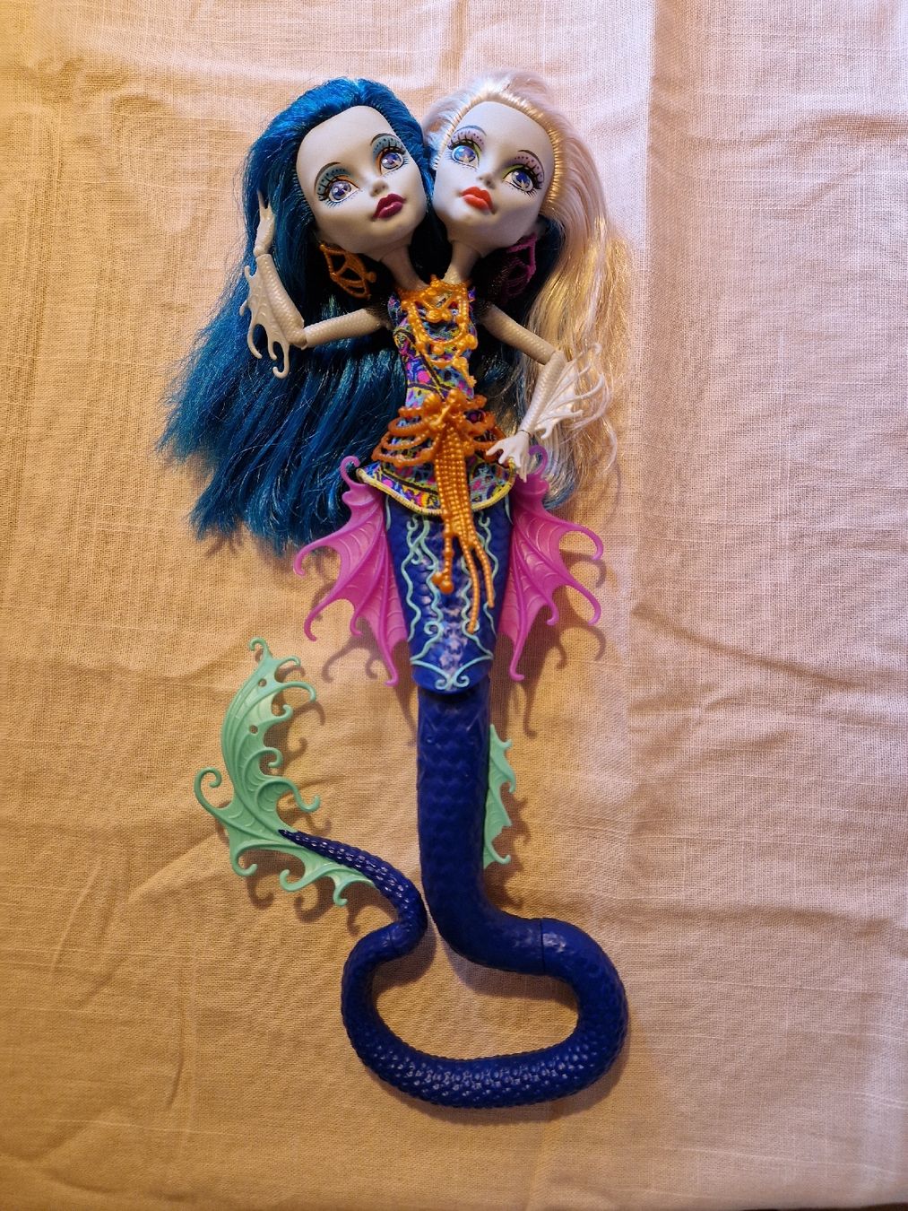 Puppen: Monster High Peri & Pearl – Gebraucht aus Müllheim Dorf von Manuka_lu