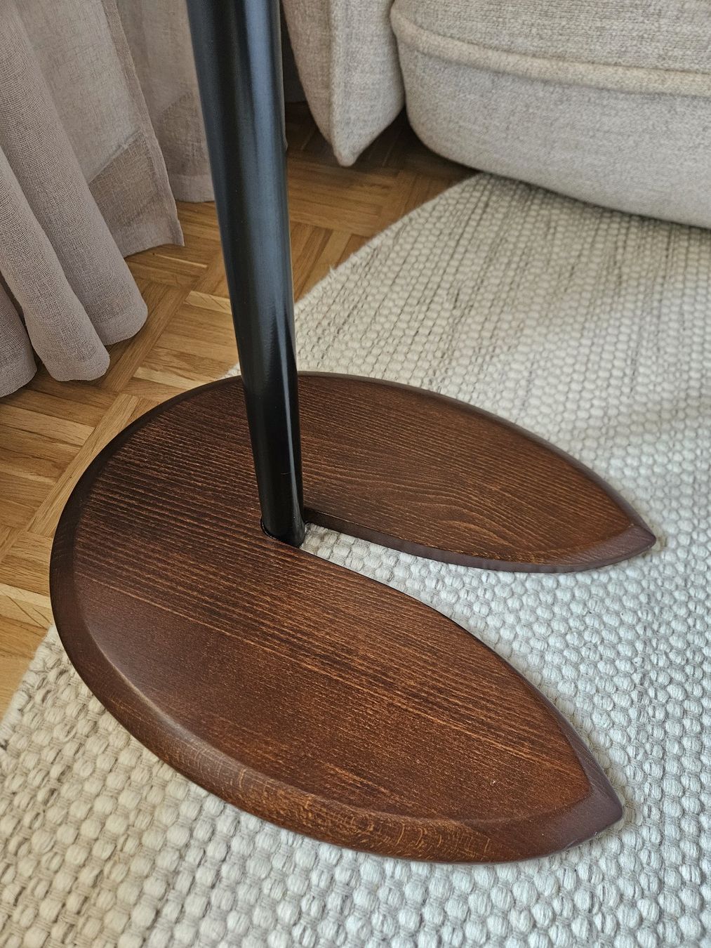 Tavoli: Beistelltisch Stressless Nussbaum massiv – Usato da Nuglar venduto da mjc_cw9f 2