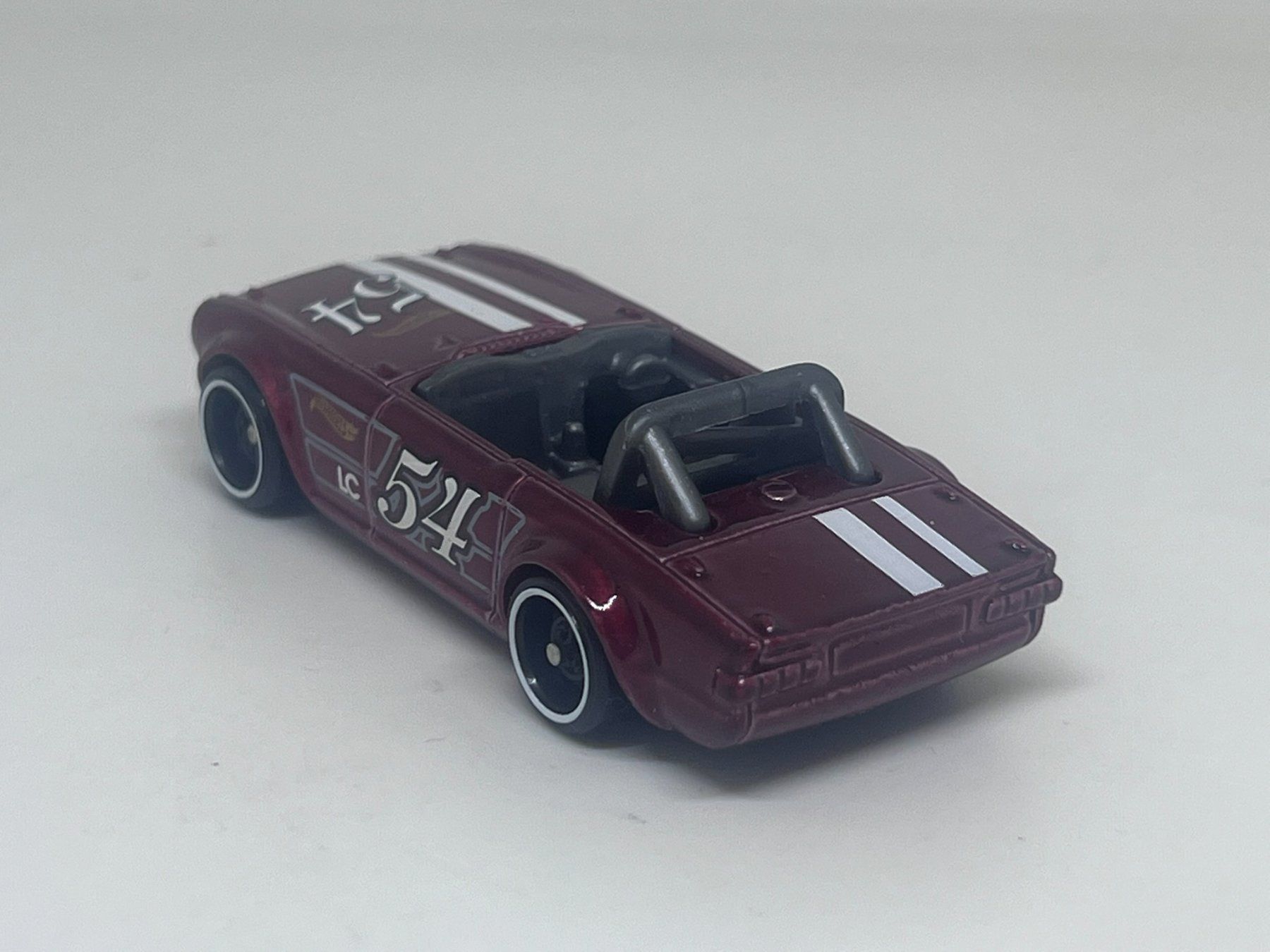 Hot Wheels Modellini d'auto: Hot Wheels Triumph TR6 #262 – Usato da Wildegg venduto da LaaBoutique 2