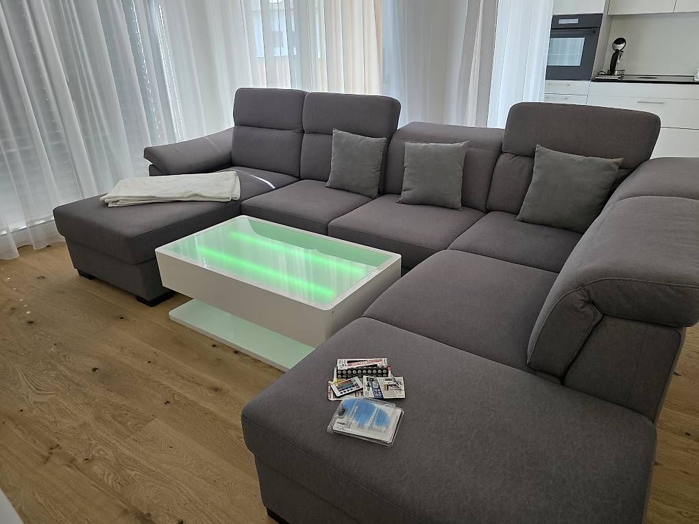 Tavoli: Couchtisch/Salontisch – Usato da Jegenstorf venduto da rag_kmt6 1