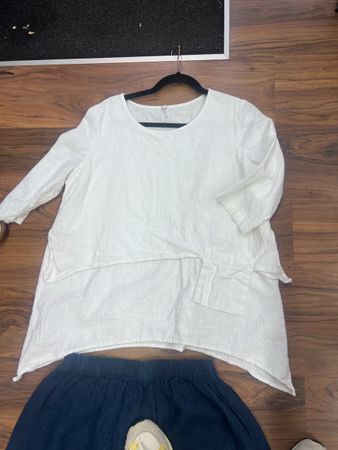 Tunika weiss spez Schnitt lässig ge.M/L zu Rundholz