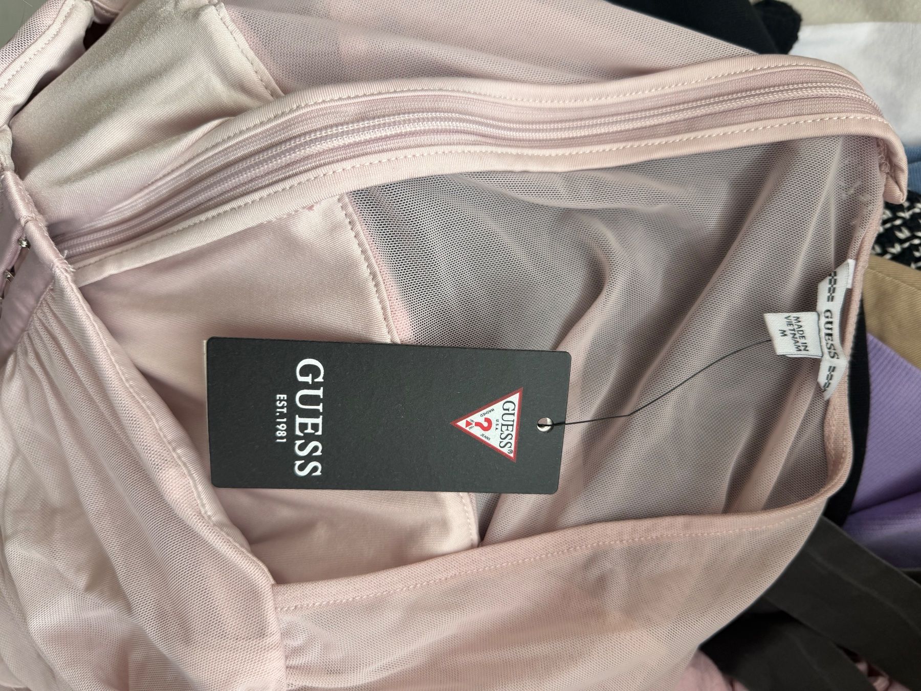 Guess Vestiti: NEUES GUESS MIDIKLEID ROSA GRÖSSE M – Nuovo (secondo la descrizione) da Arch venduto da ellaisa84 5