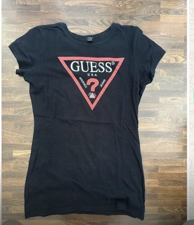 Guess Tshirt