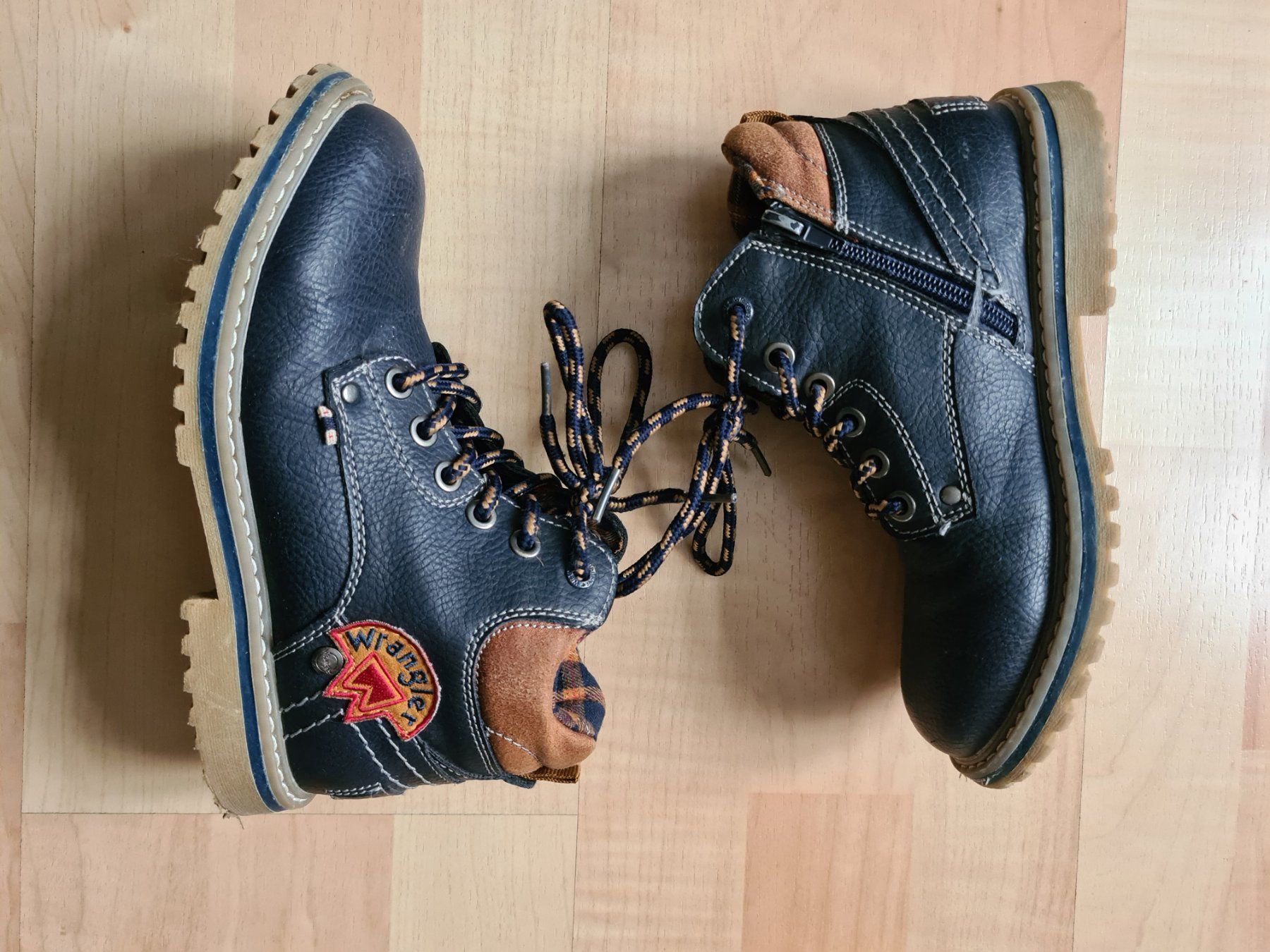 Chaussures garçon: Coole Wrangler Boots Gr. 33 – D'occasion à Widnau par KleineHonigblume 1