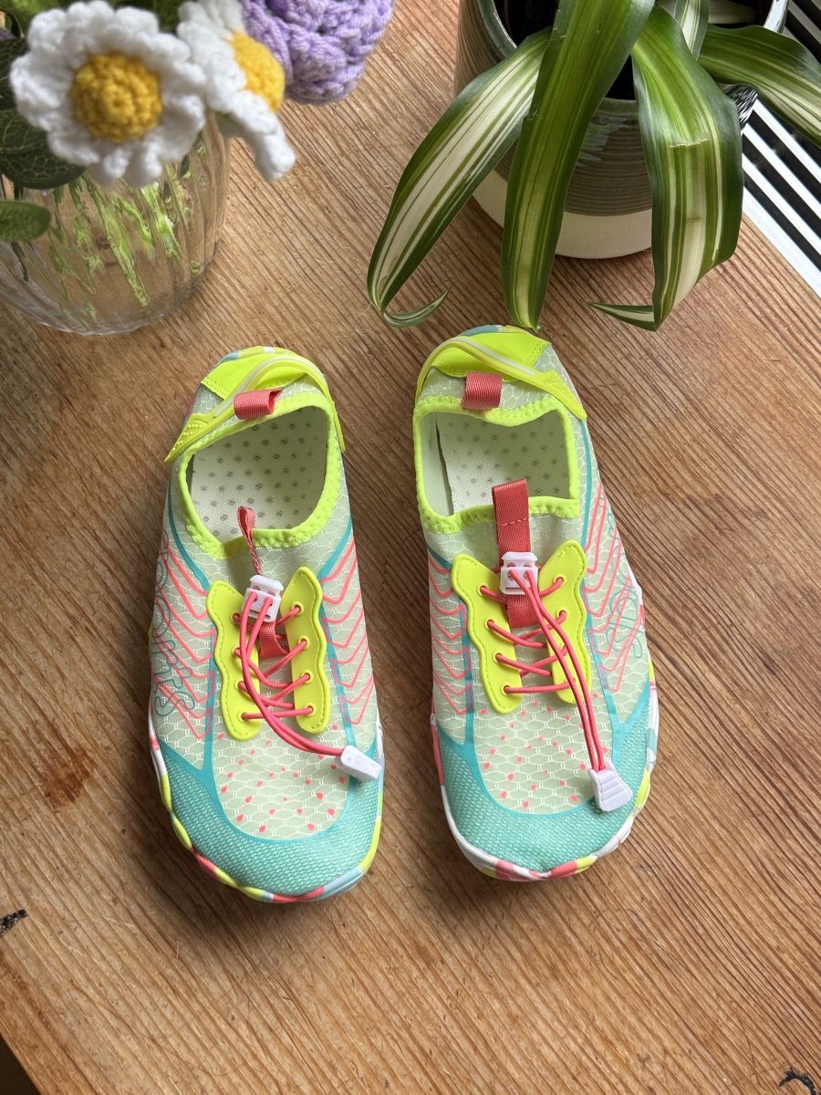 Scarpe da donna: Barfuss Schuhe Neonbunt Grösse 38 – Usato da Eschlikon TG venduto da little.dove
