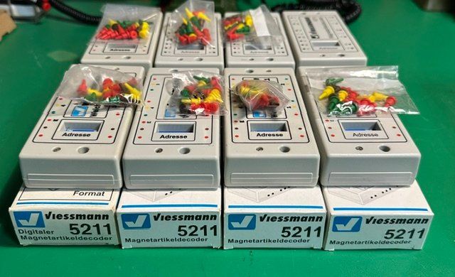 Viessmann Modellini di ferrovie: Decoder Viessmann 5211 – Usato da Gorduno venduto da ziovecc 1