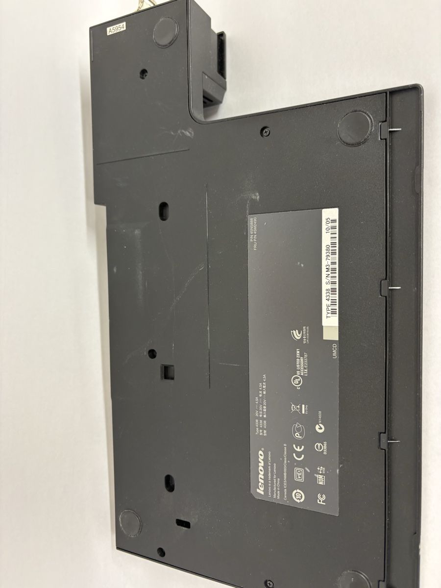 Lenovo Dockingstation: Lenovo ThinkPad Dockingstation Typ 4338 mit Netzteil – Gebraucht aus Kirchberg SG von Damkal 2
