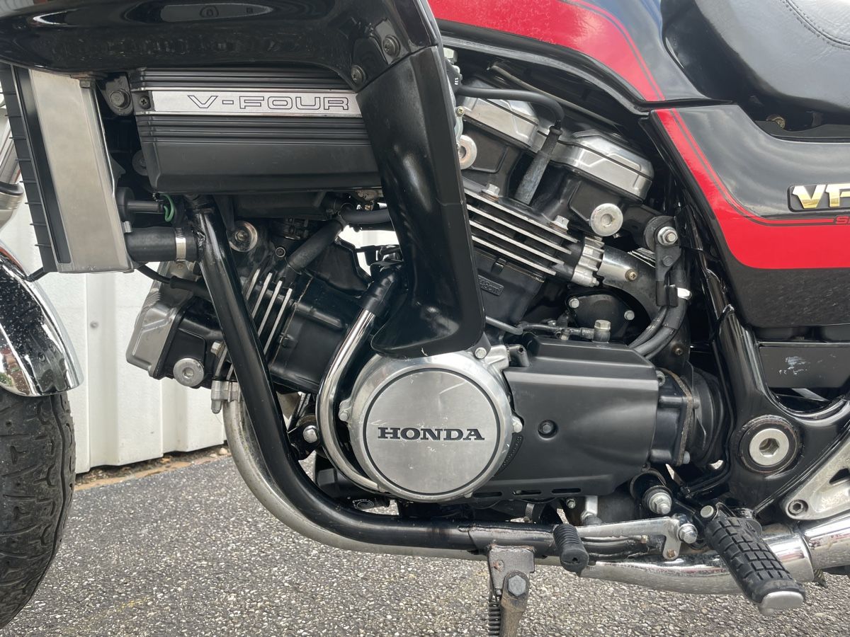 Honda Route: VF 750 Sports RC07 – Défectueux à Oftringen par GWC_1 6