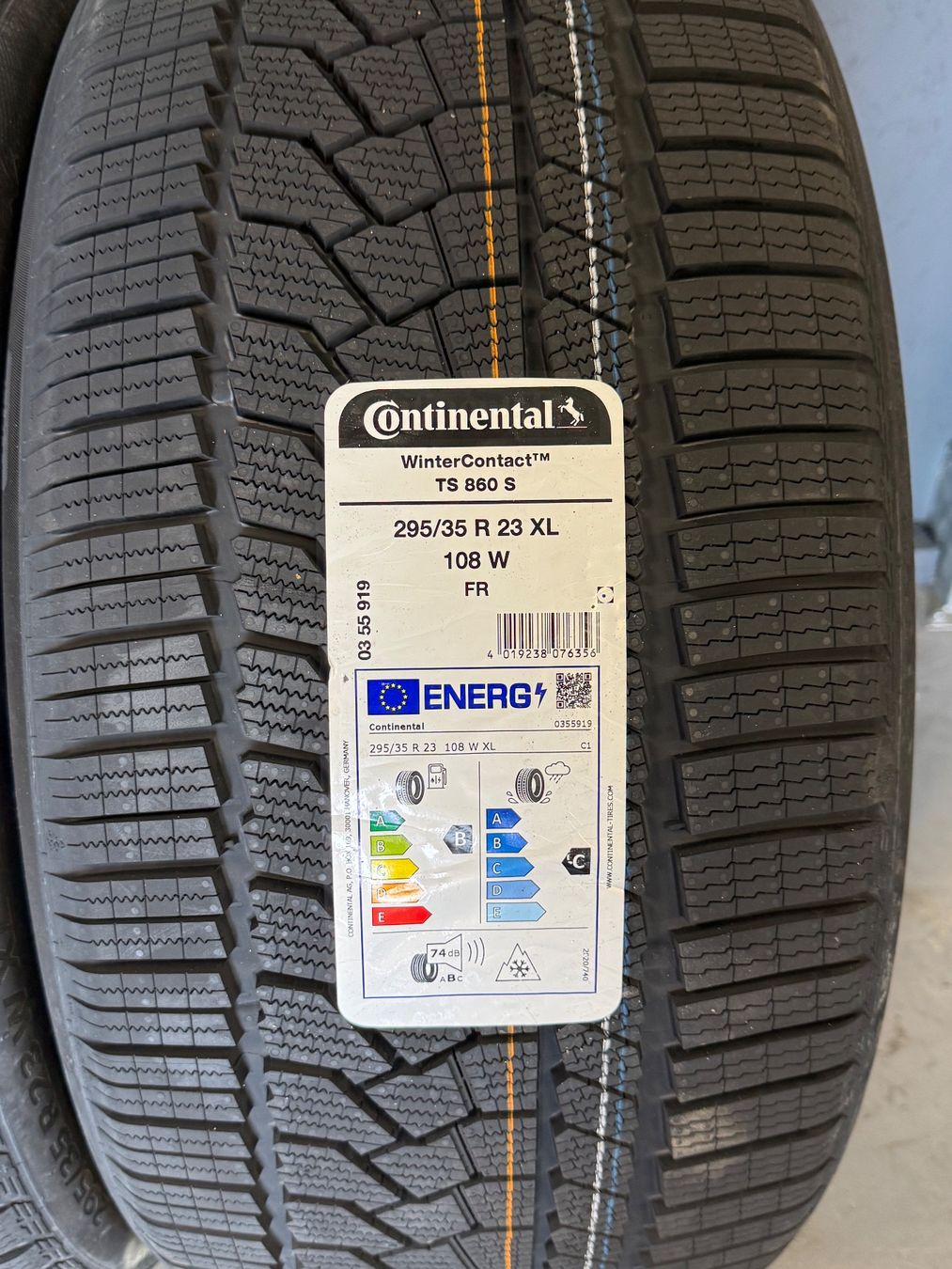 Continental Pneus & Kompletträder: Winterreifen 295/35R23 108W Continental – Neu und originalverpackt aus Gerlafingen von Pneu-Puric 1
