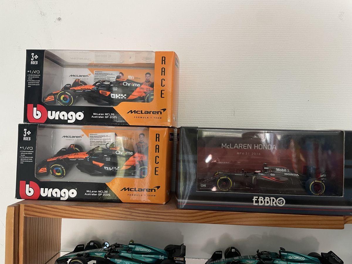 Bburago Modellini d'auto: Formel 1 BBurago Sammlung – Nuovo (secondo la descrizione) da Kerns venduto da jol_h6f8 3