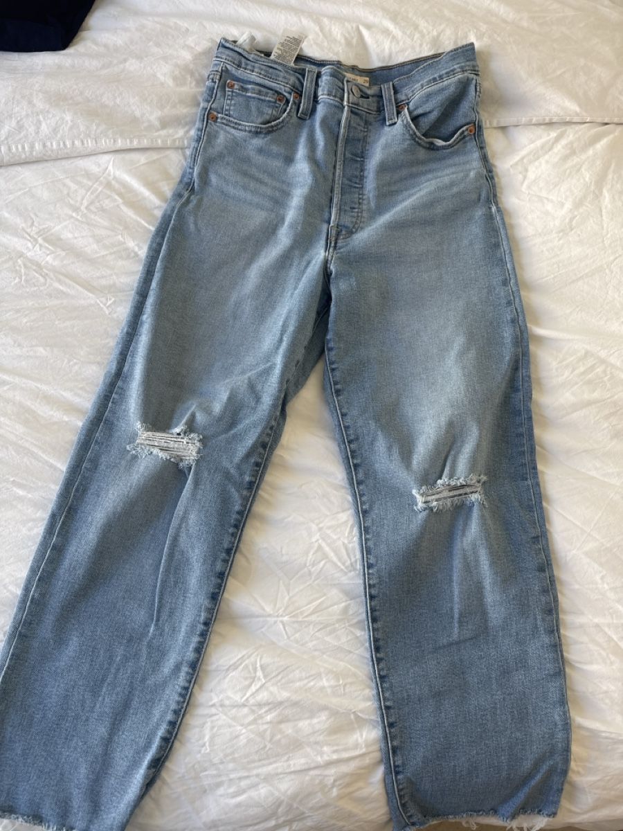Levi's Jeans: Levis Ripped Jeans – Usato da Uitikon Waldegg venduto da alessia2906