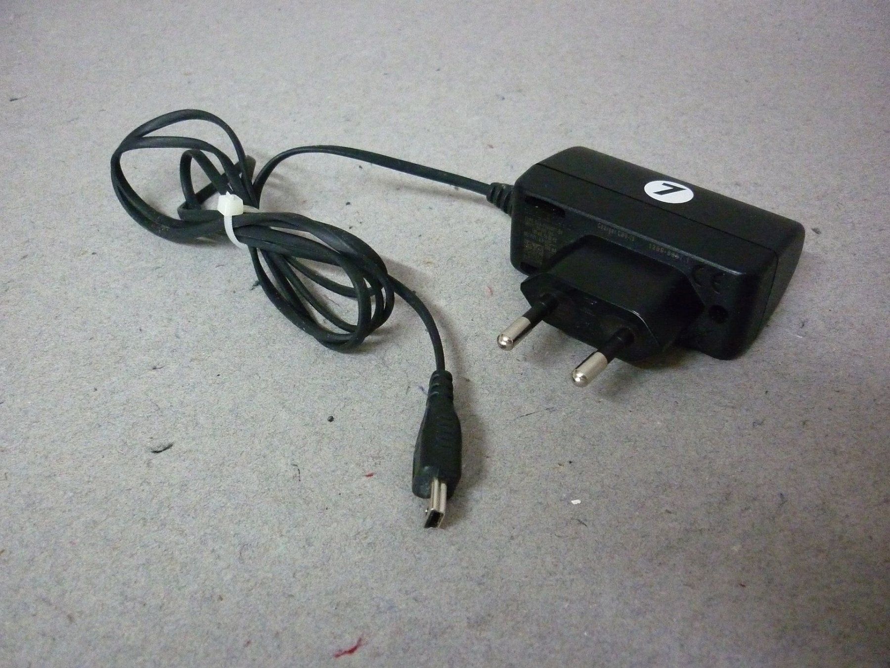 Caricabatterie: Ladekabel / Sony-Ericsson CMU-15 – Usato da Aarwangen venduto da SEC500