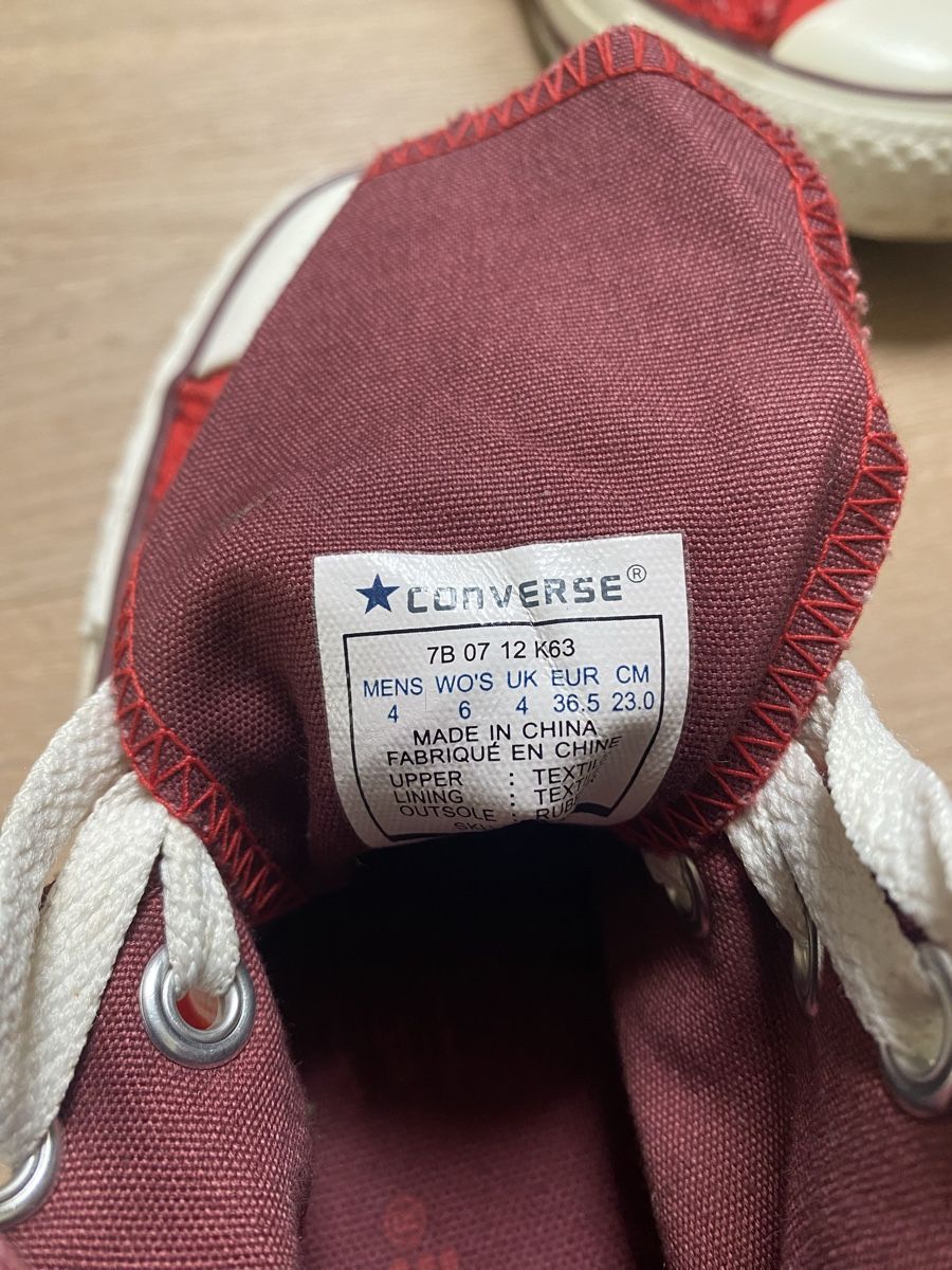 Converse Damenschuhe: Converse Chucks in rotem Batikstoff Grösse 36.5 – Gebraucht aus Winkel von Flyhy2020 7