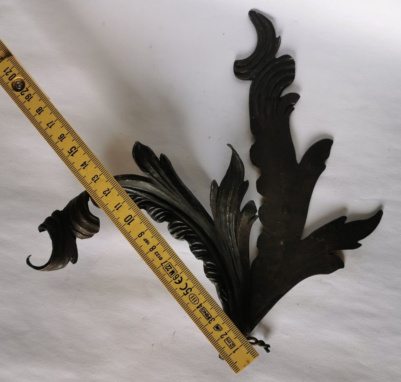 Tutte le decorazioni: Barock-Blatt geschmiedet, eingerollt, mit Abwicklung/Vorlage – Nuovo (secondo la descrizione) da Vielbringen Worb venduto da Isch-0u-guet 1