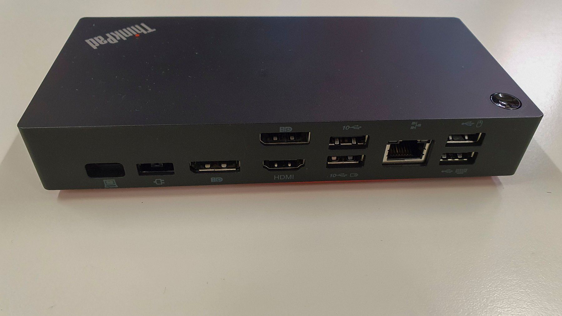 Lenovo Docking station: Lenovo ThinkPad Universal USB USB-C Dock – Usato da Bern venduto da aven01 1