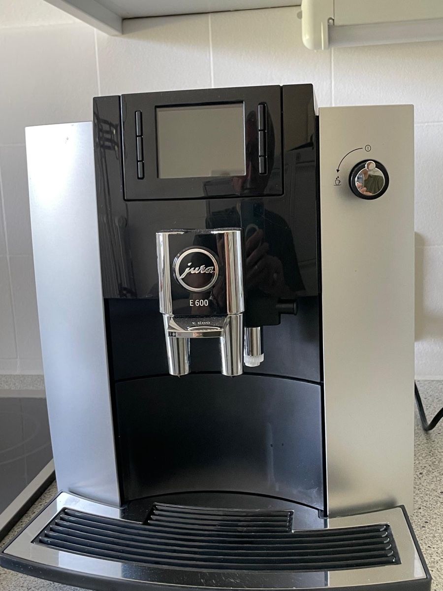 Jura Macchine per caffè & Macchine per espresso: Jura e600 Kaffee Maschine – Usato da Zürich venduto da Mumpeli1