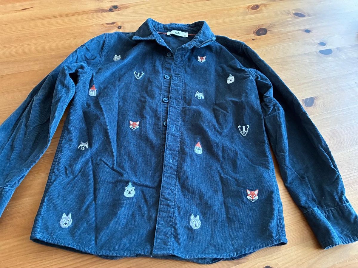 Camicie, T-shirt & Polo: Cordhemd Grösse 134 – Usato da Rotkreuz venduto da ZG6343 1