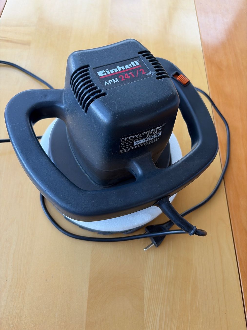 Einhell Tutte le macchine: Ab 1.- Polier-Maschine Einhell APM 241/2 110W – Usato da Attelwil venduto da Canelle67