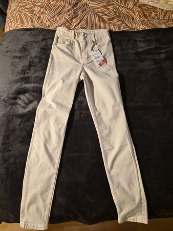Jean Zara blanc coupe droite taille haute neuf taille 36