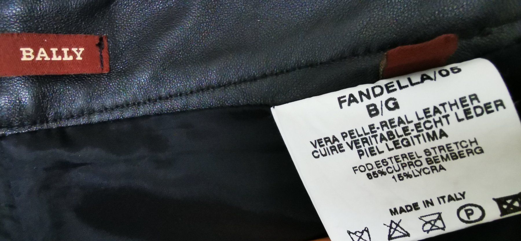 Bally Gonne: Bally Lederrock, Gr. 36, Schwarz, neu – Nuovo e nell'imballaggio originale da Egg b. Zürich venduto da bil_6lr7 2