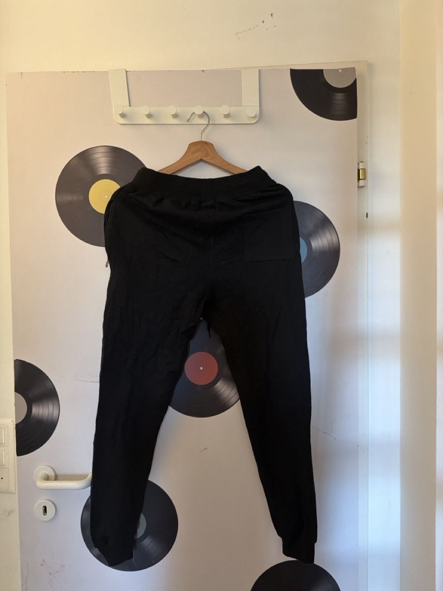Kleiderpakete: Men's Black Sweatpants, Size S – Gebraucht aus Gurmels von ric_p89m 1