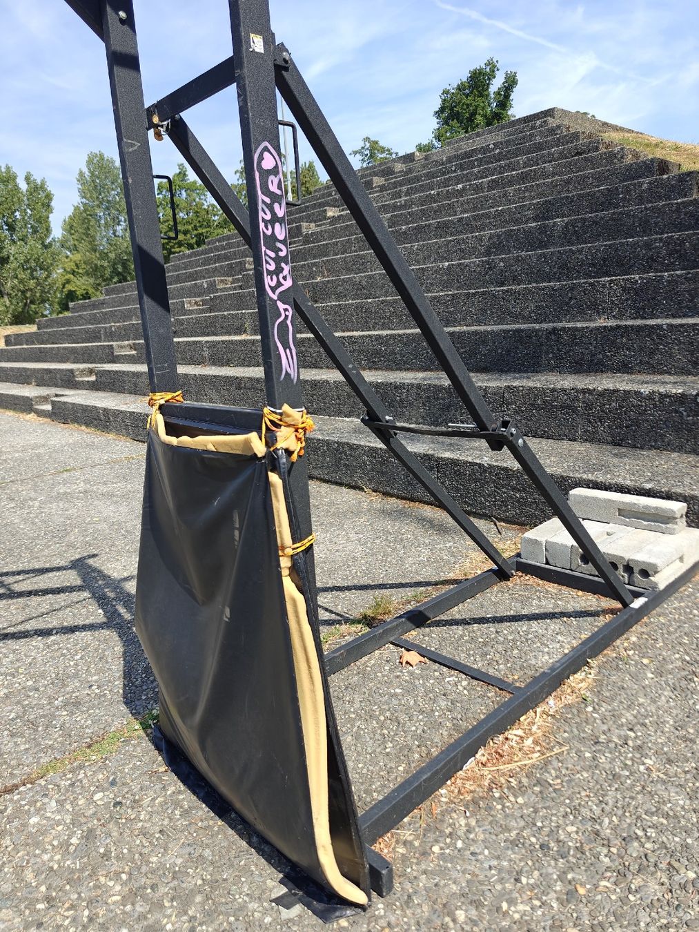 Canestri da basket: Panneau de basket Spalding utilisé – Usato da Lausanne venduto da Take_it_easy 1