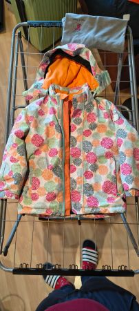 Winterjacke Mädchen, Grösse 110, Top Zustand, warm gefüttert