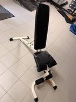 Verstellbare robuste Hantelbank und Zubehör 