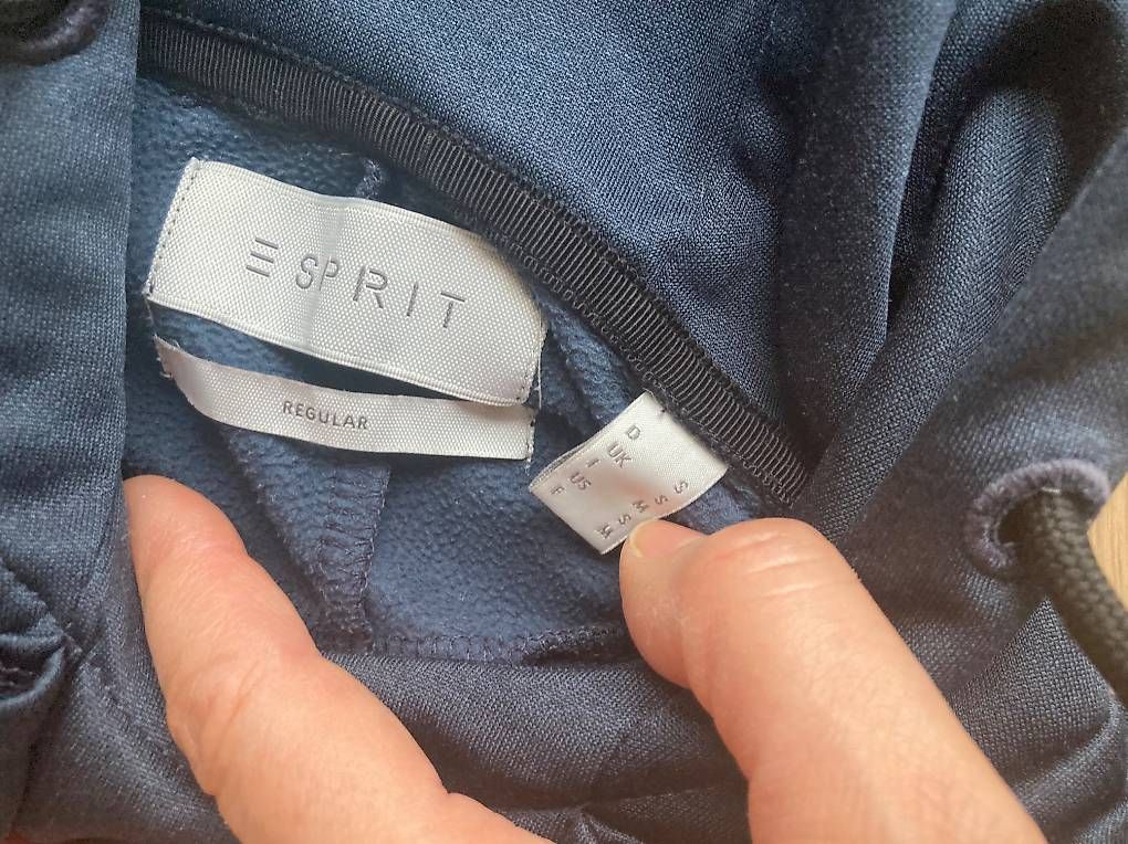 Esprit Pullover & Sweatshirts: fabrikneuer, ungetragener Esprit Pullover, S – Neu und originalverpackt aus Otelfingen von pat_8jmb 1