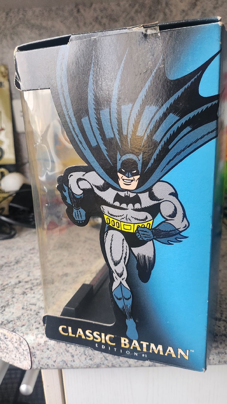 Hasbro Statuette: Batman Figur Classic Edition DC Comics RAR Hasbro 1998 – Nuovo (secondo la descrizione) da Ettingen venduto da 1964erNachtzugfahrer 6