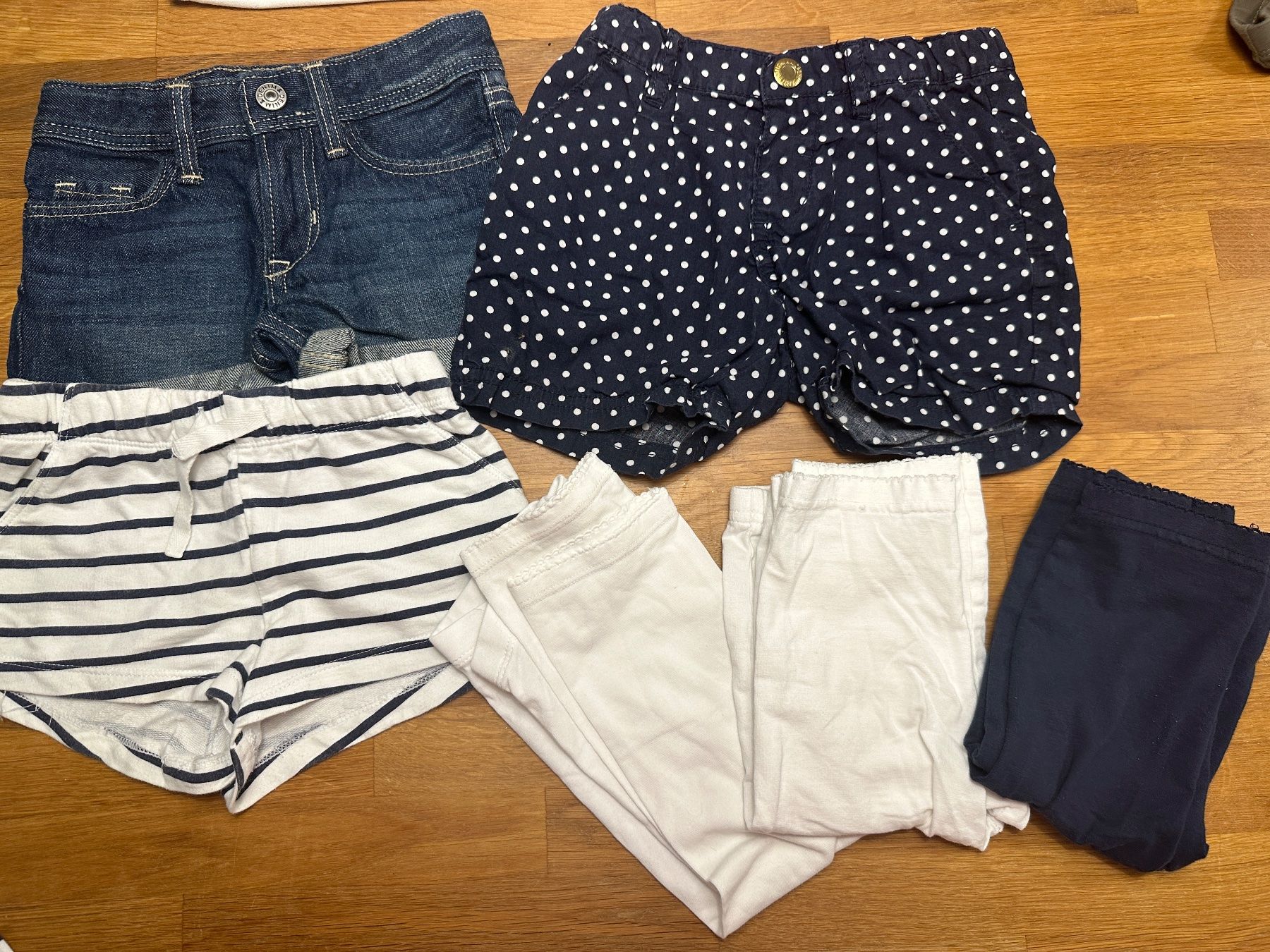 Lotti & Set di vestiti: Kinderpaket 15 Teile Gr. 86 – Usato da Zürich venduto da JuliaSp 2